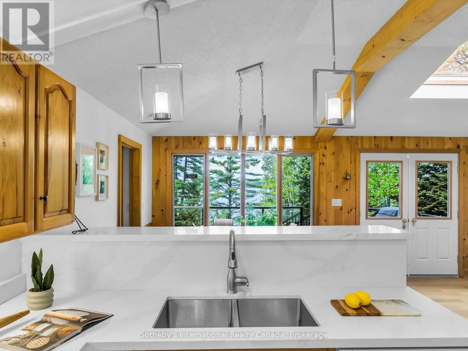 1093 GLENMOUNT ROAD