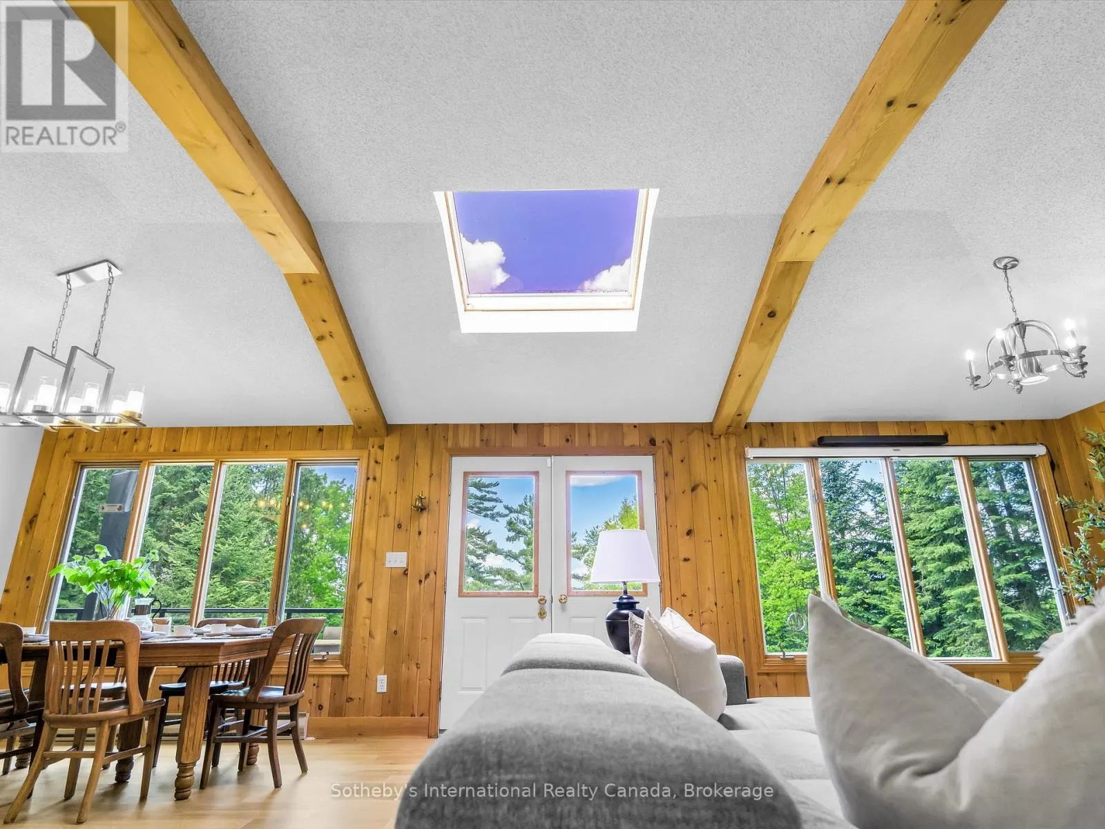 1093 GLENMOUNT ROAD