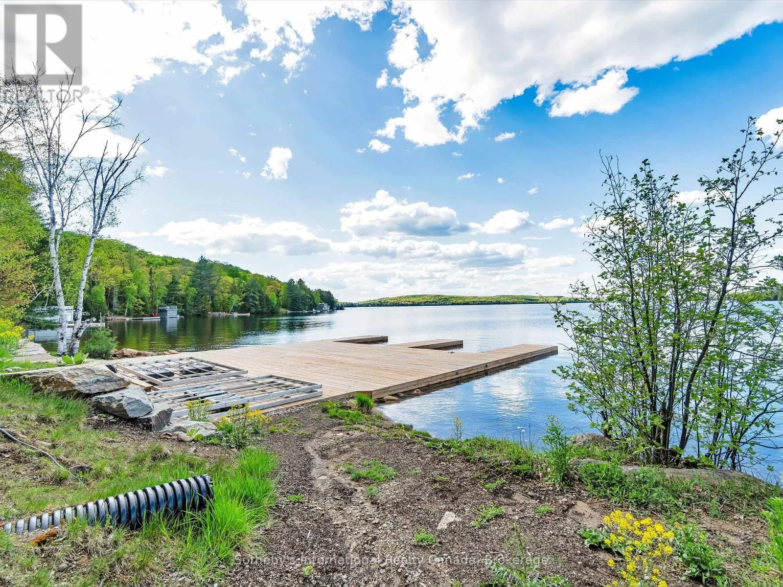 1093 GLENMOUNT ROAD