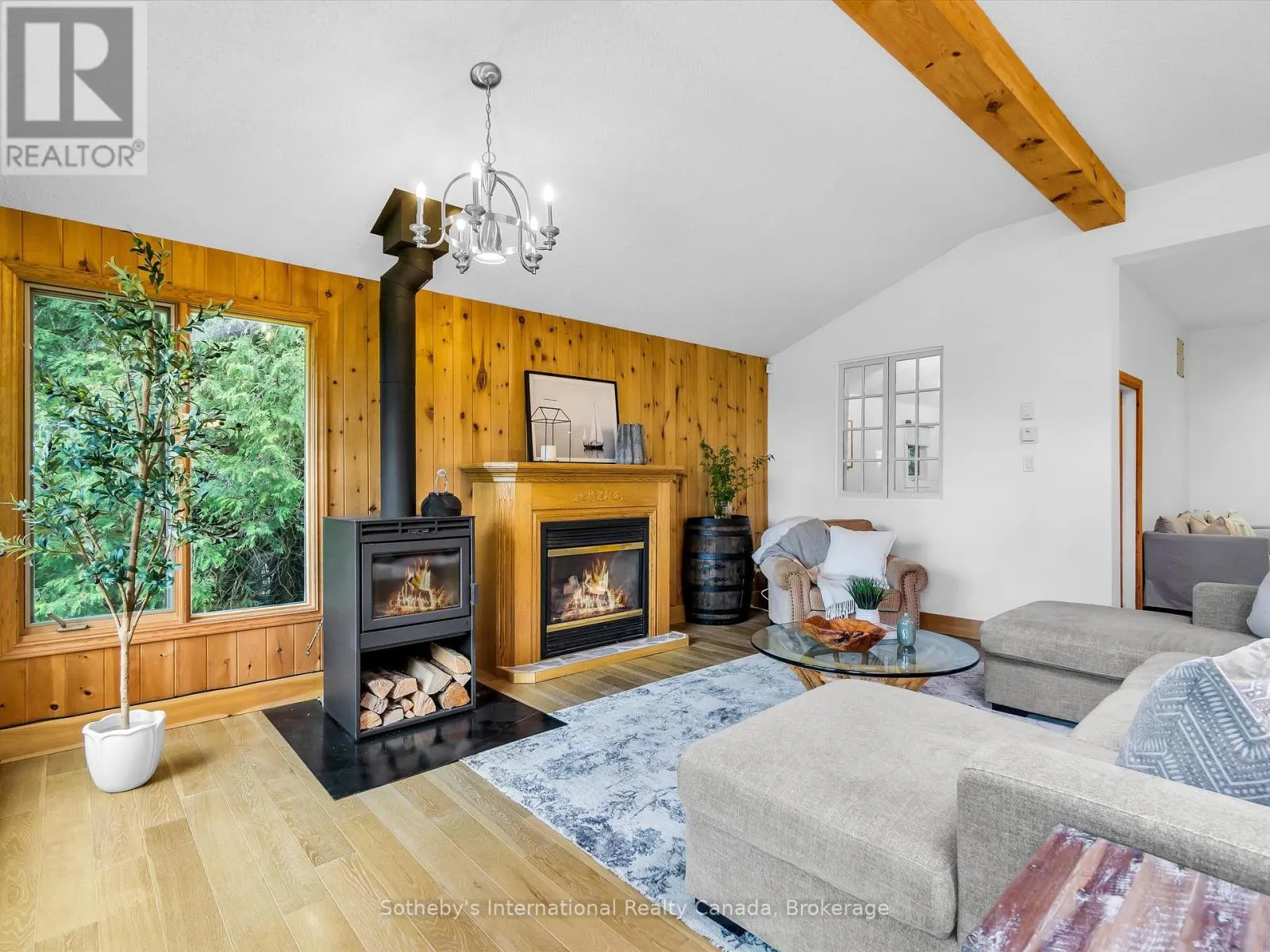 1093 GLENMOUNT ROAD