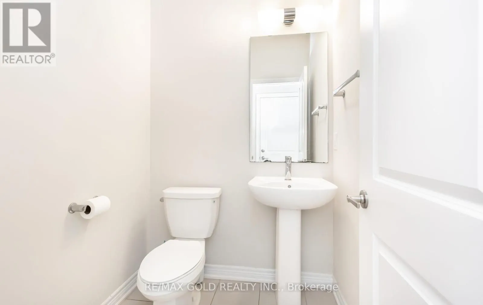 38 - 10 BIRMINGHAM DRIVE