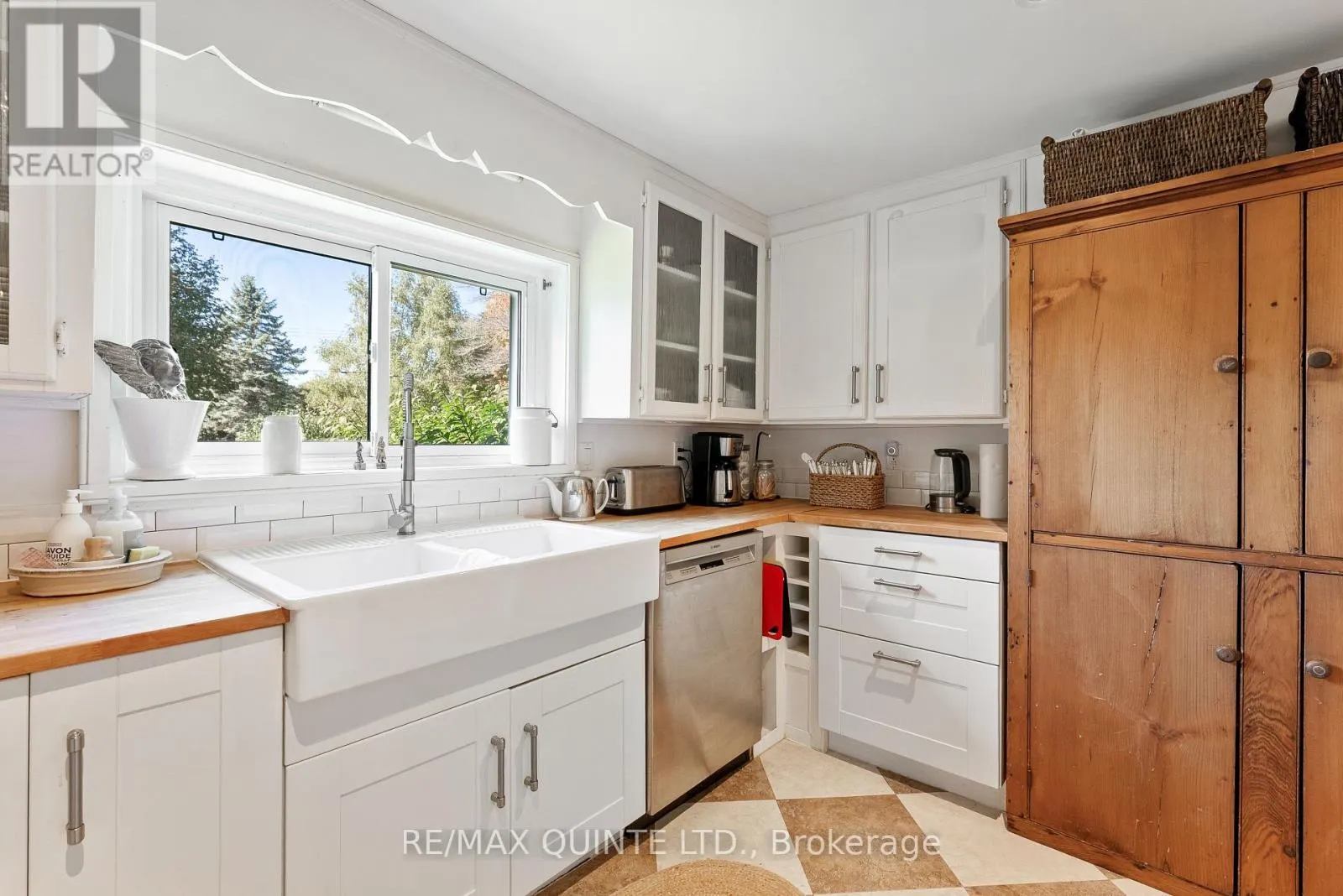 22 MAPLE AVENUE