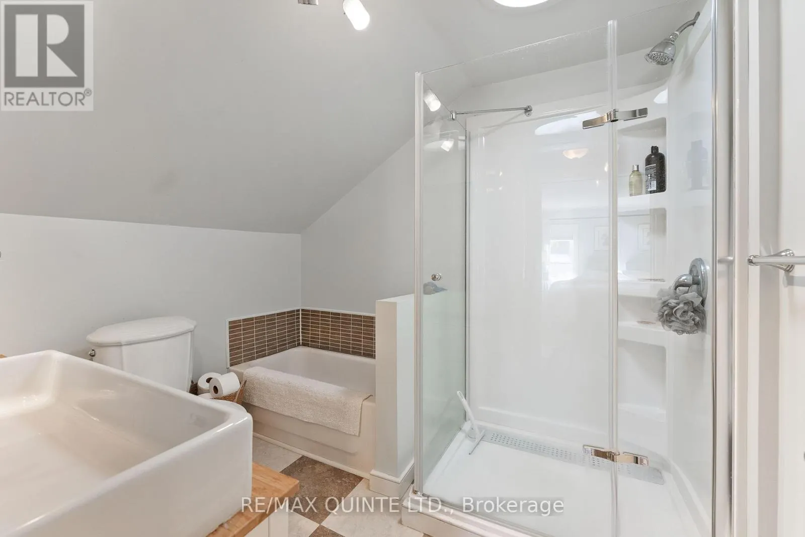 22 MAPLE AVENUE
