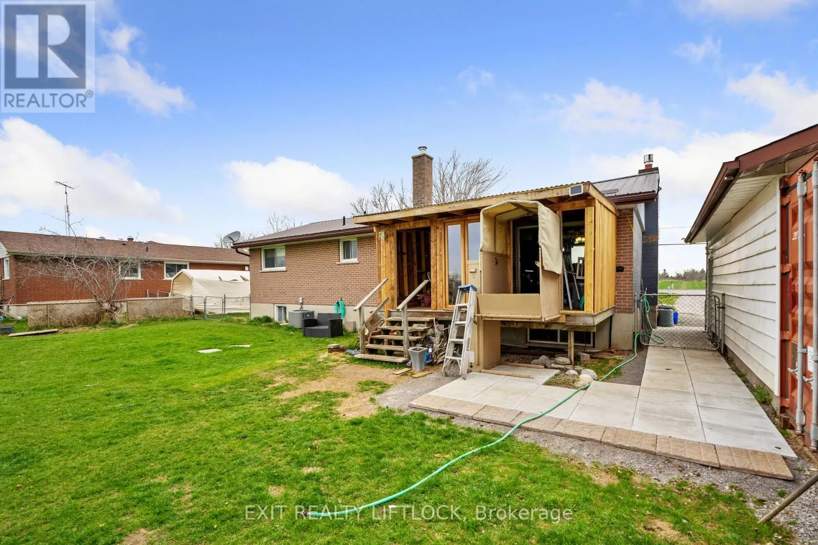 1688 TARA ROAD
