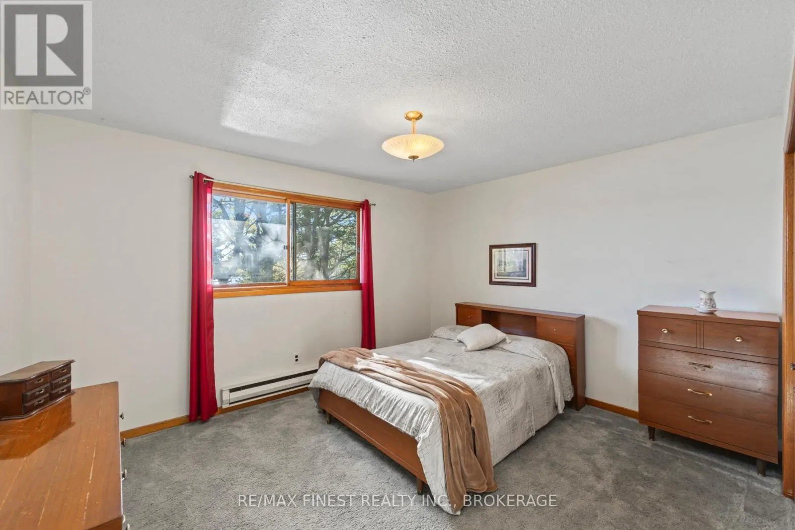 4236 PINE RIDGE DRIVE
