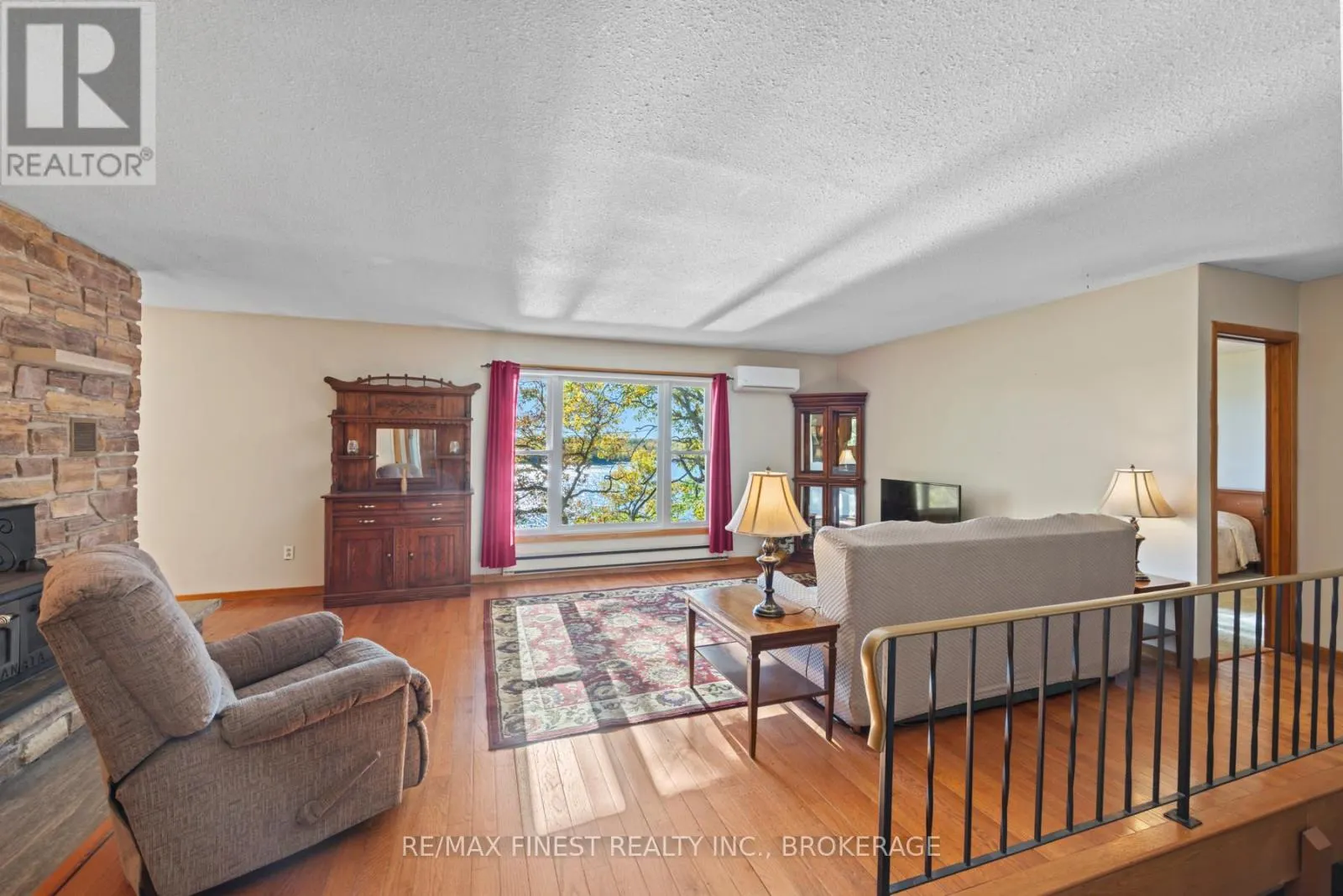 4236 PINE RIDGE DRIVE