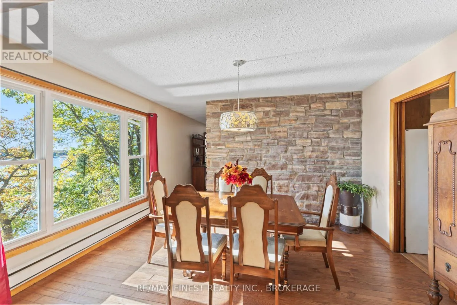 4236 PINE RIDGE DRIVE