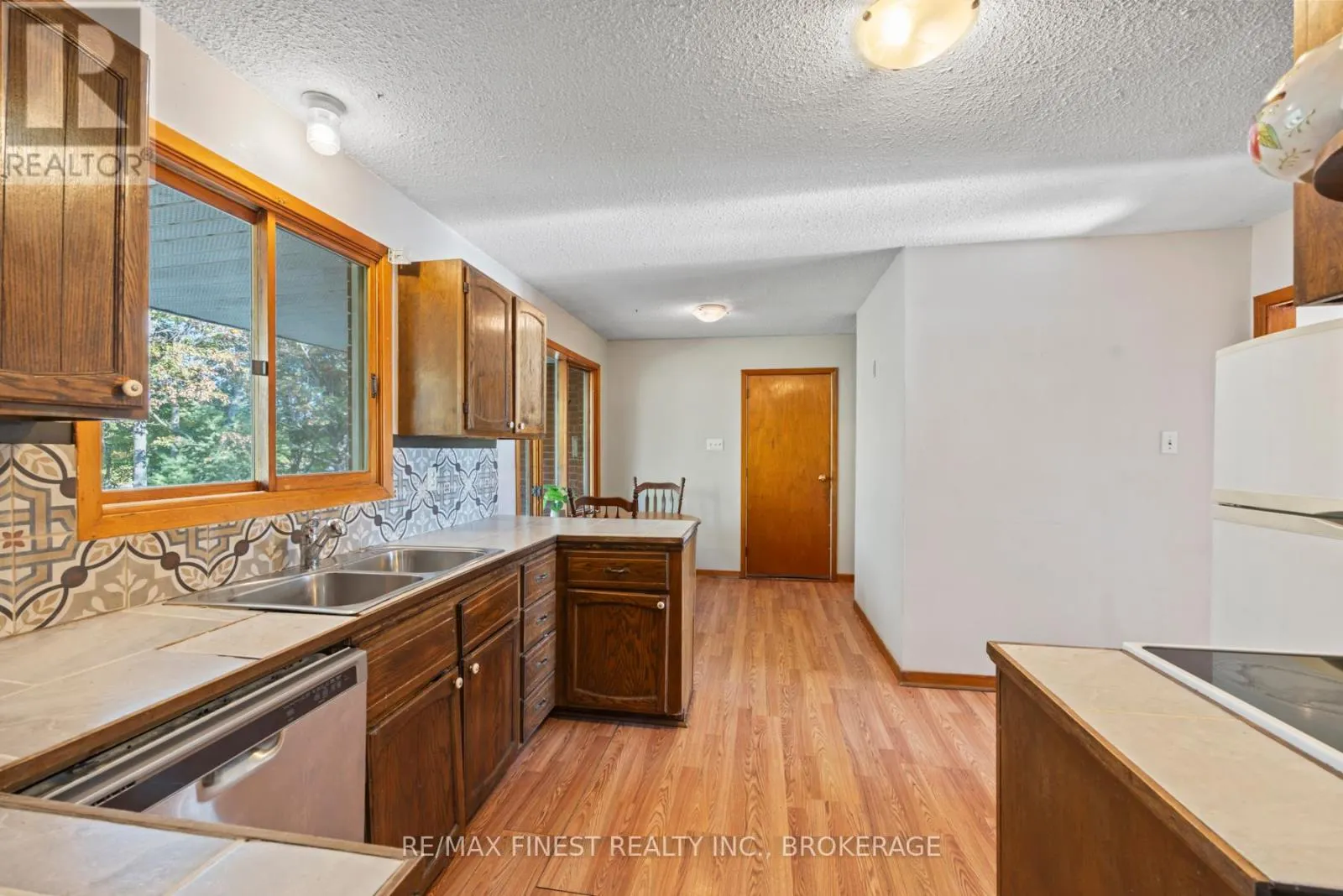 4236 PINE RIDGE DRIVE