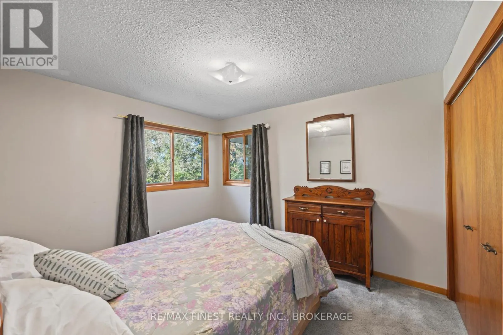 4236 PINE RIDGE DRIVE