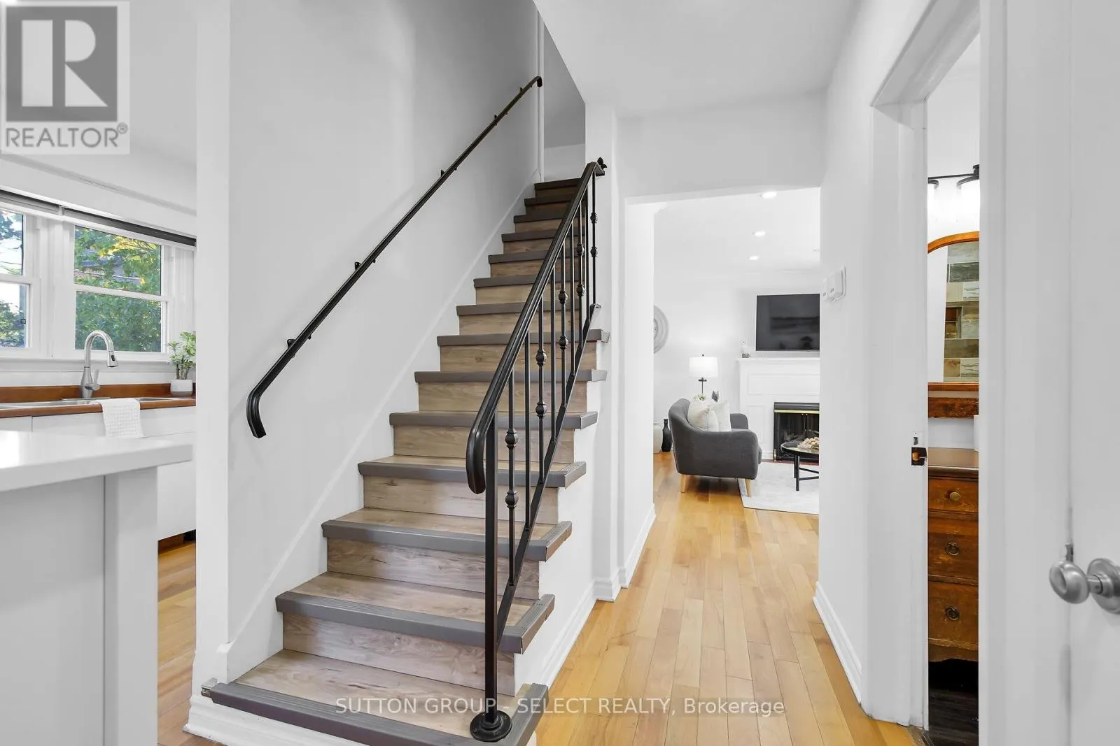 413 OLD WONDERLAND ROAD