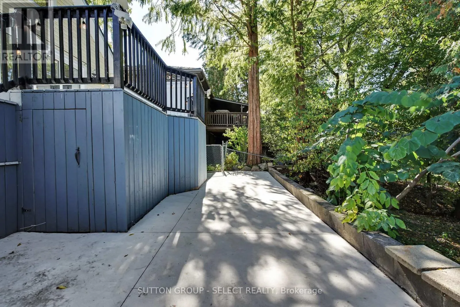 413 OLD WONDERLAND ROAD