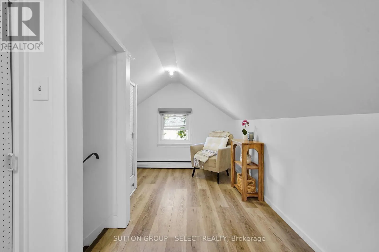 413 OLD WONDERLAND ROAD