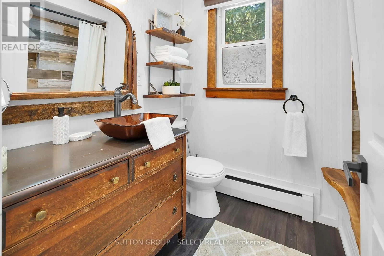 413 OLD WONDERLAND ROAD