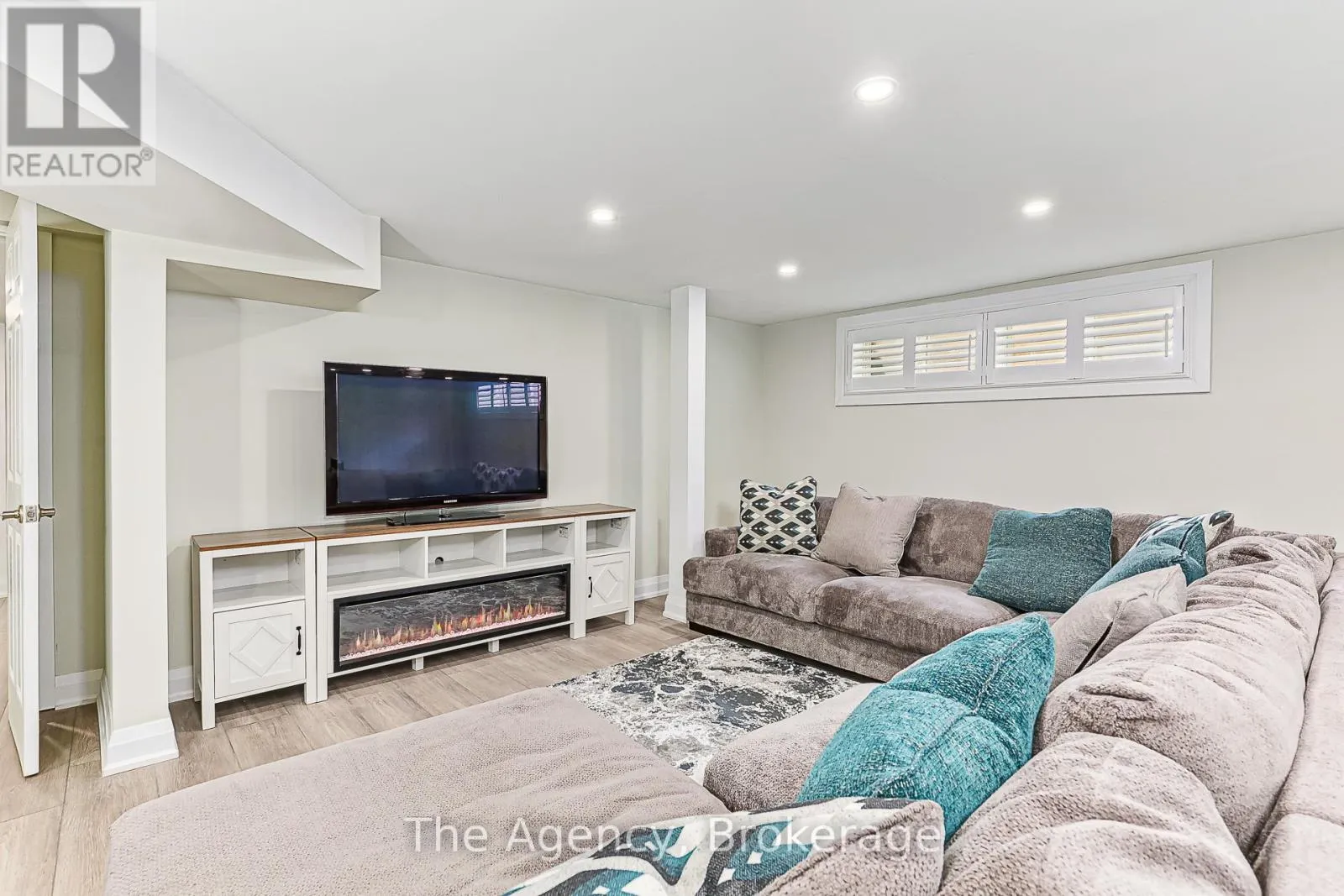 136 GRAND CYPRESS LANE