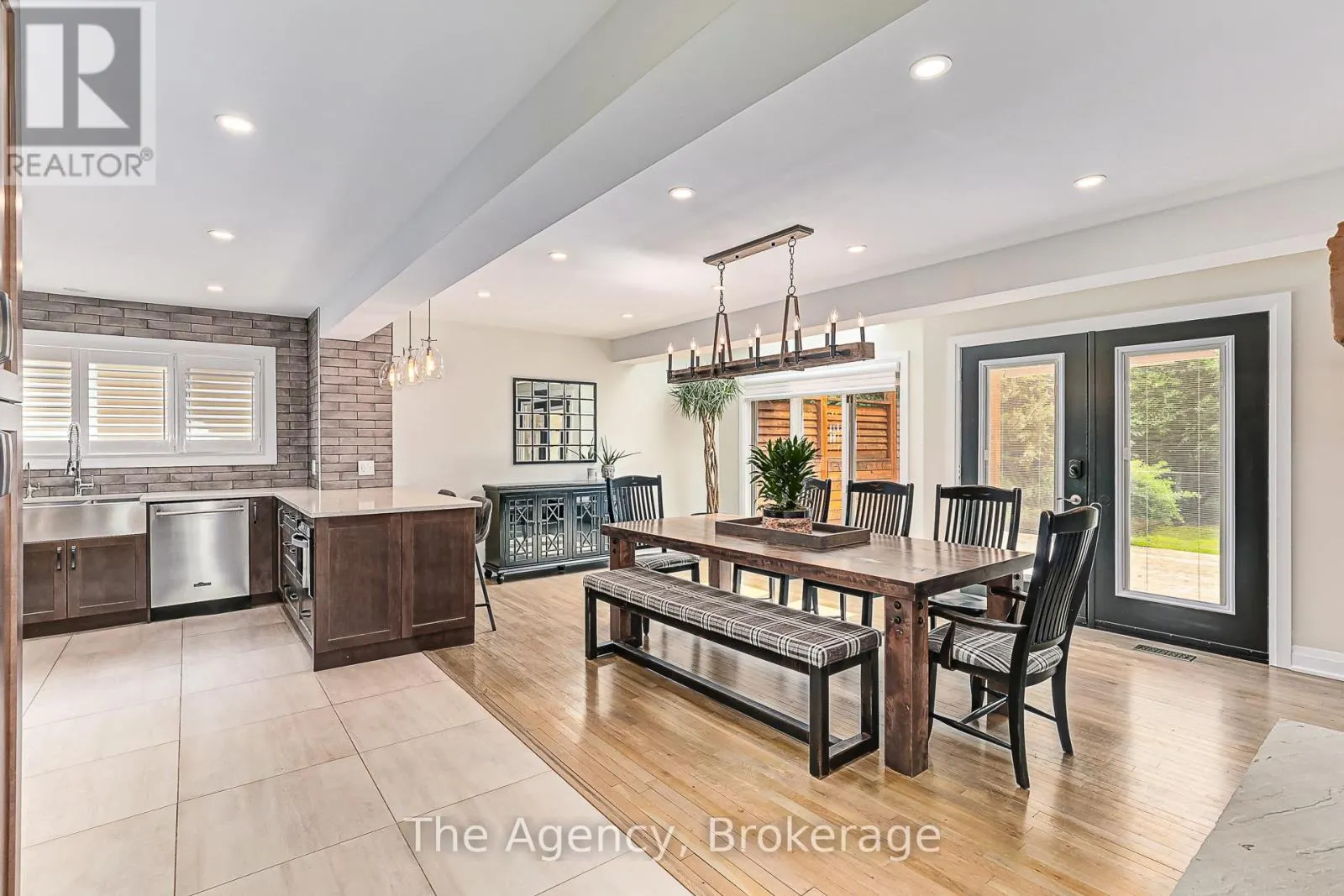 136 GRAND CYPRESS LANE