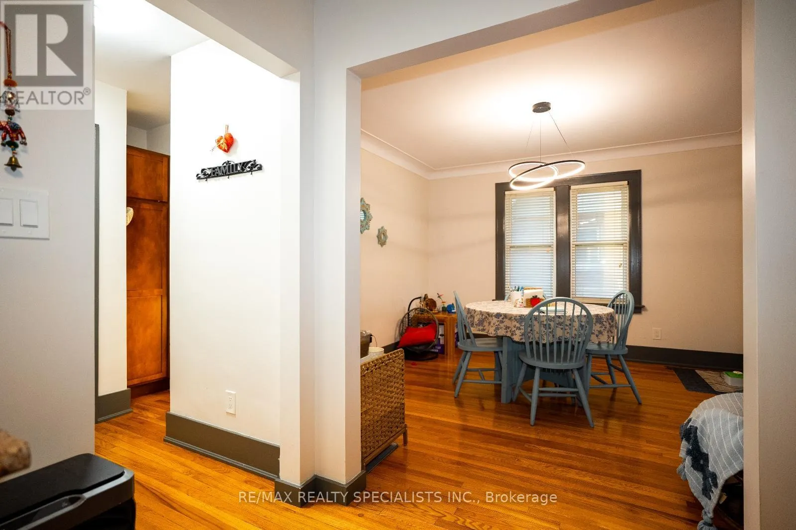 2371-2373 LINCOLN ROAD