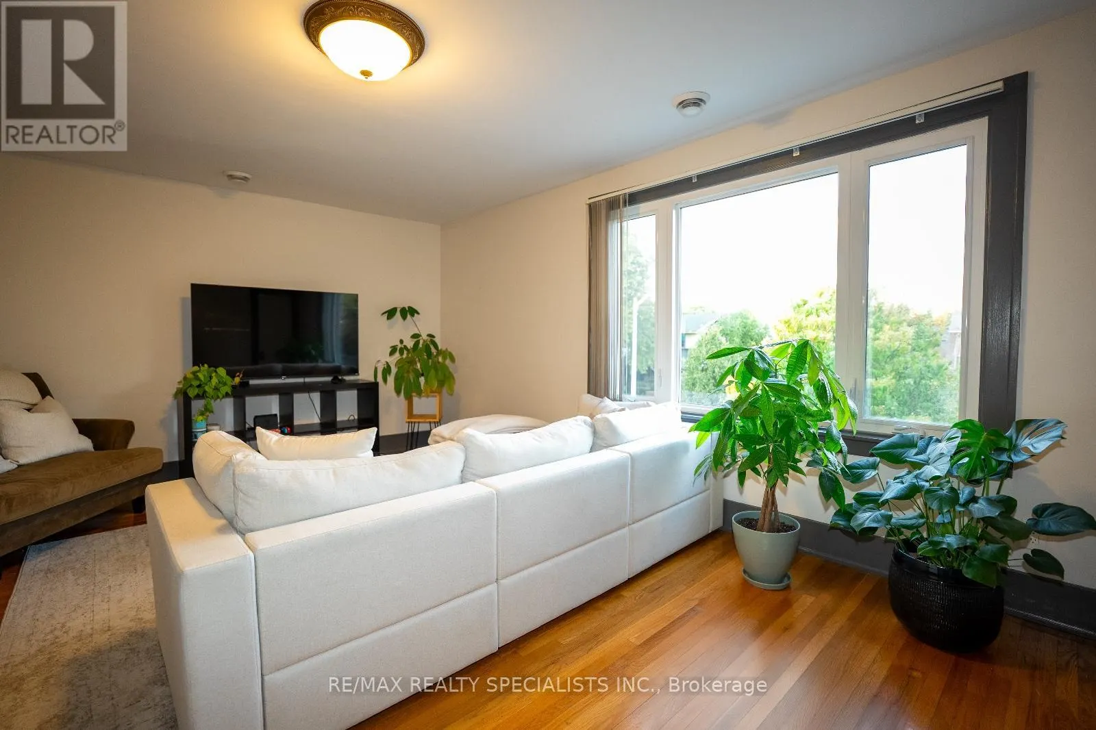 2371-2373 LINCOLN ROAD