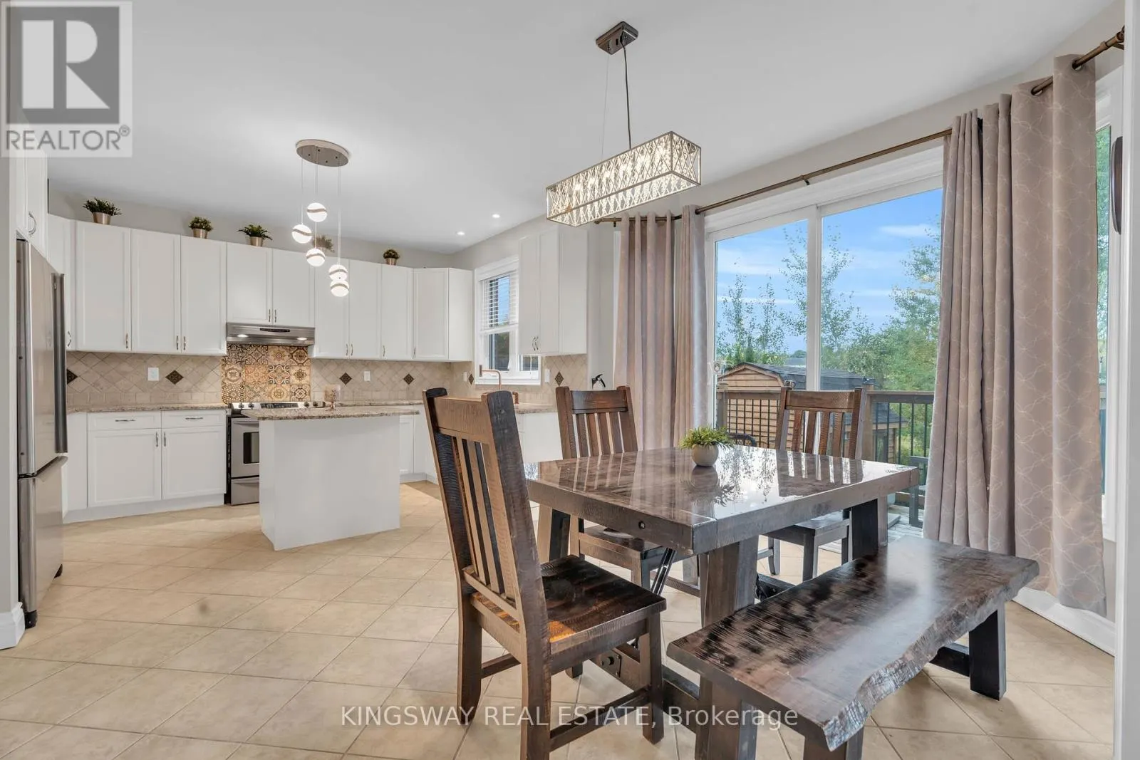 75 CHASE CRESCENT