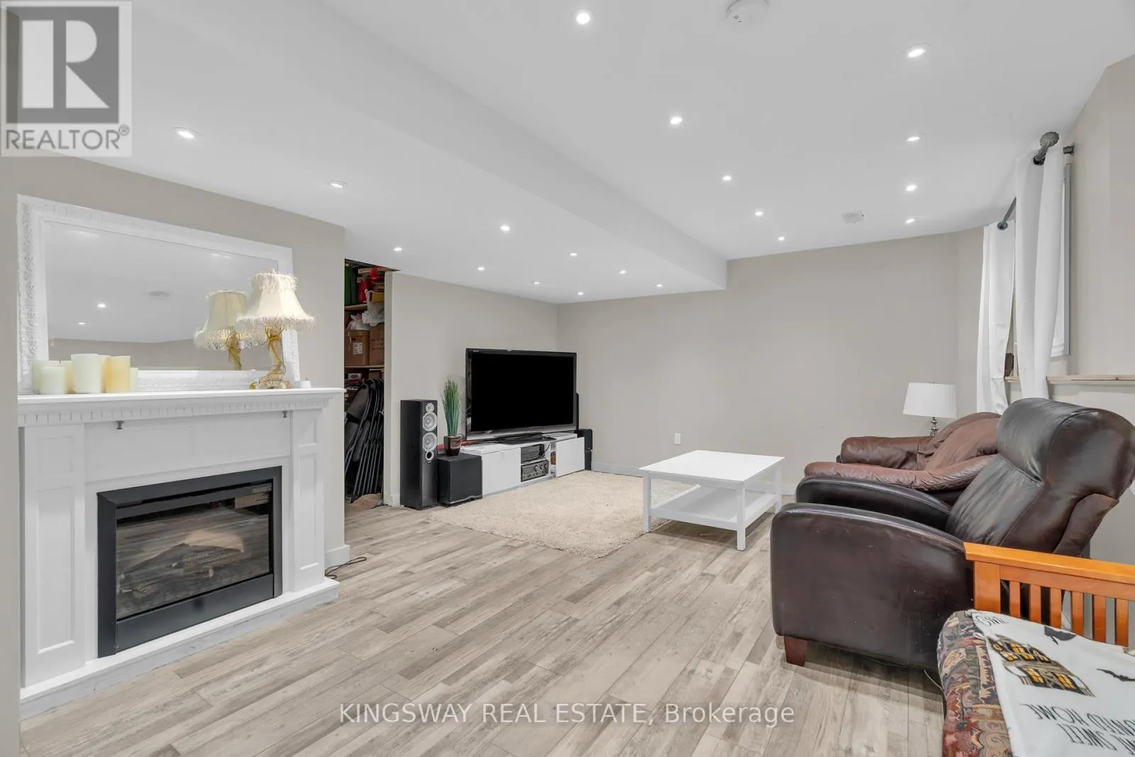75 CHASE CRESCENT