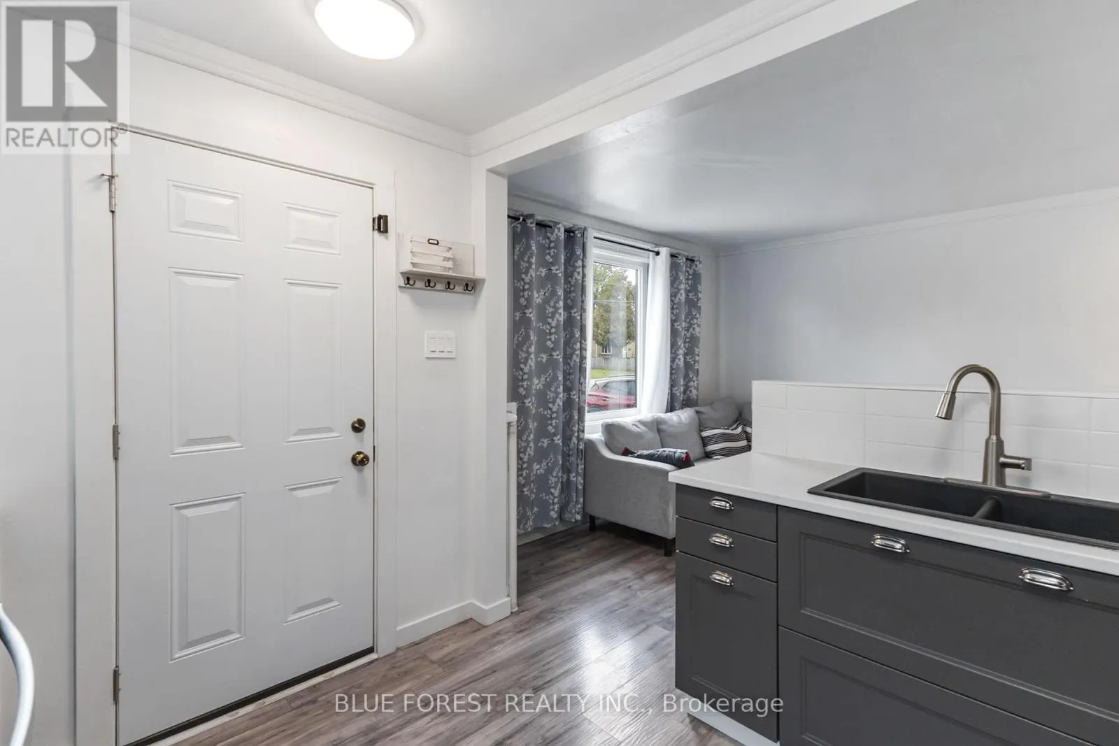 1155 TRAFALGAR STREET