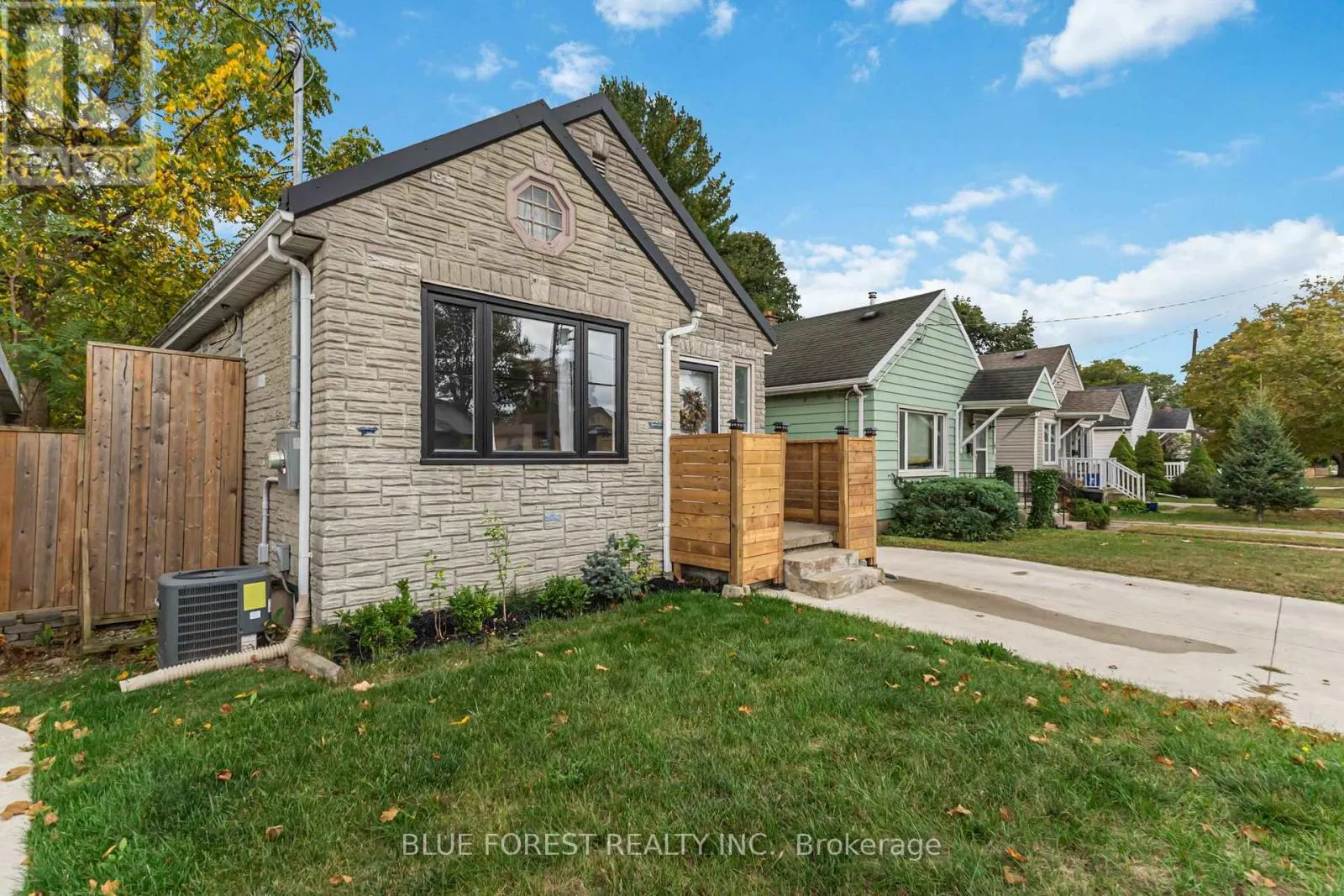 1155 TRAFALGAR STREET