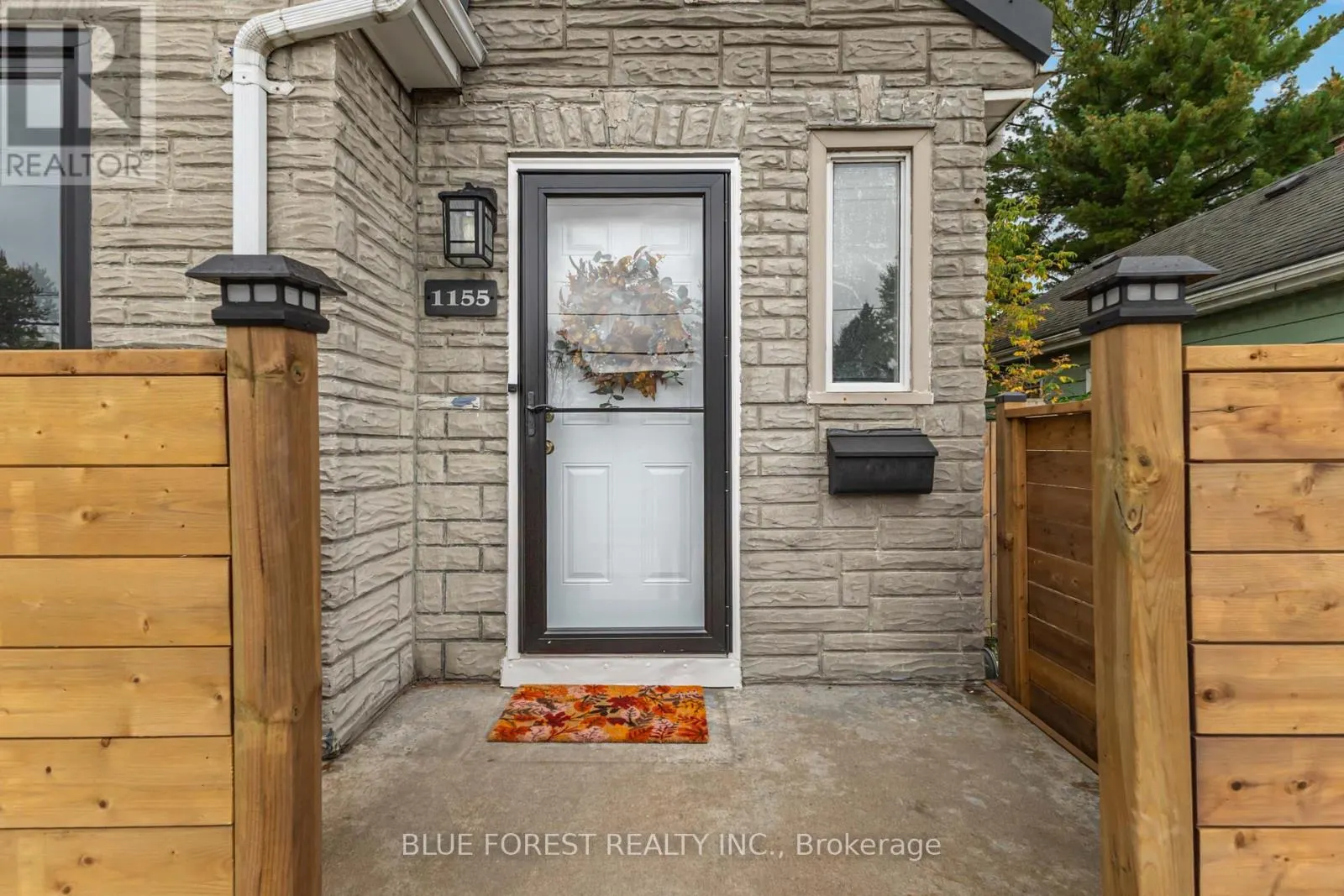 1155 TRAFALGAR STREET