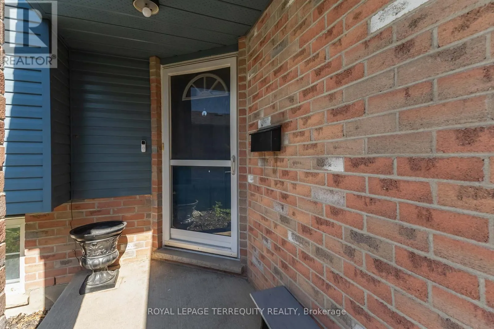 26 JOLIET STREET