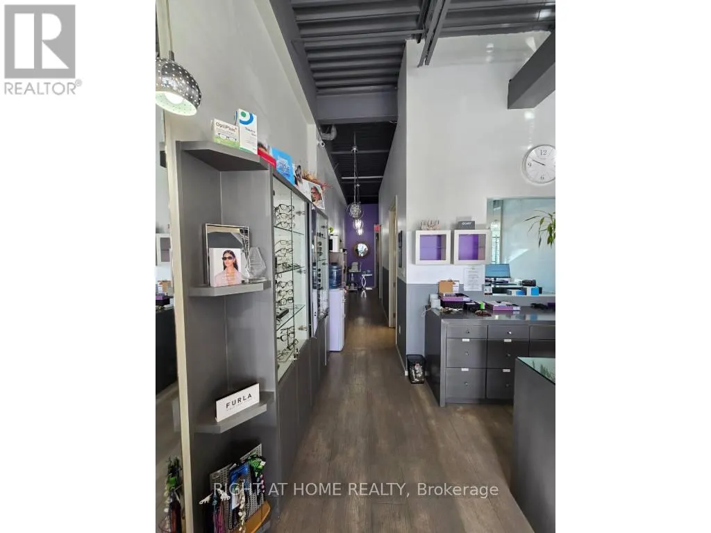 6 - 259 QUEENSTON ROAD