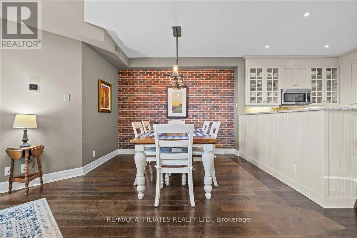 #PH804 - 320 MCLEOD STREET