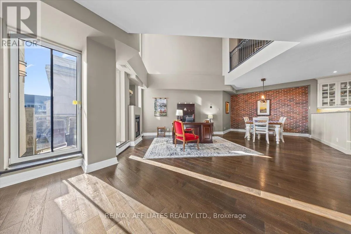 #PH804 - 320 MCLEOD STREET