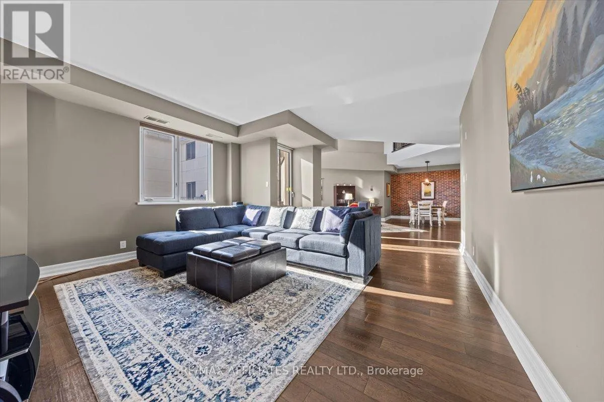 #PH804 - 320 MCLEOD STREET