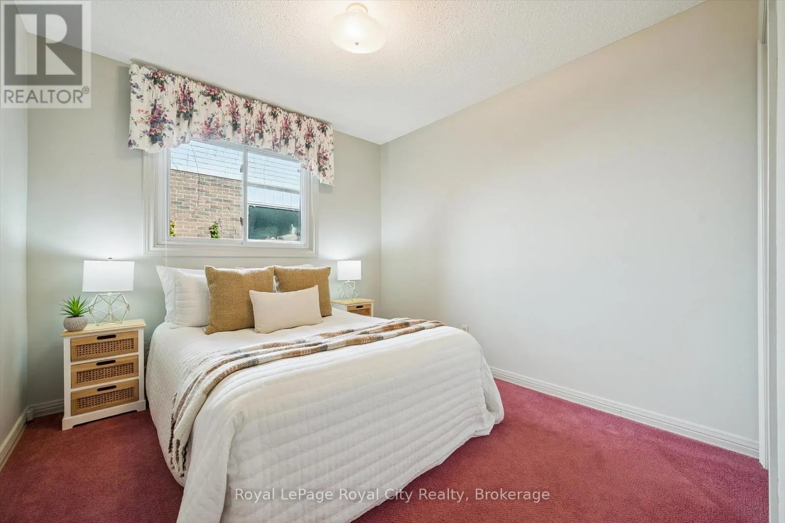 75 SHADYBROOK CRESCENT