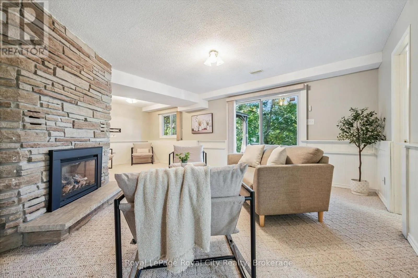 75 SHADYBROOK CRESCENT