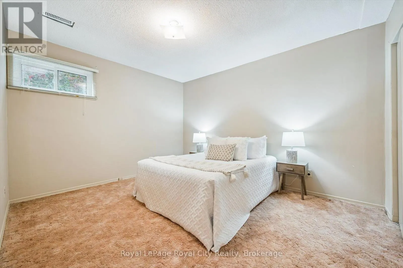 75 SHADYBROOK CRESCENT