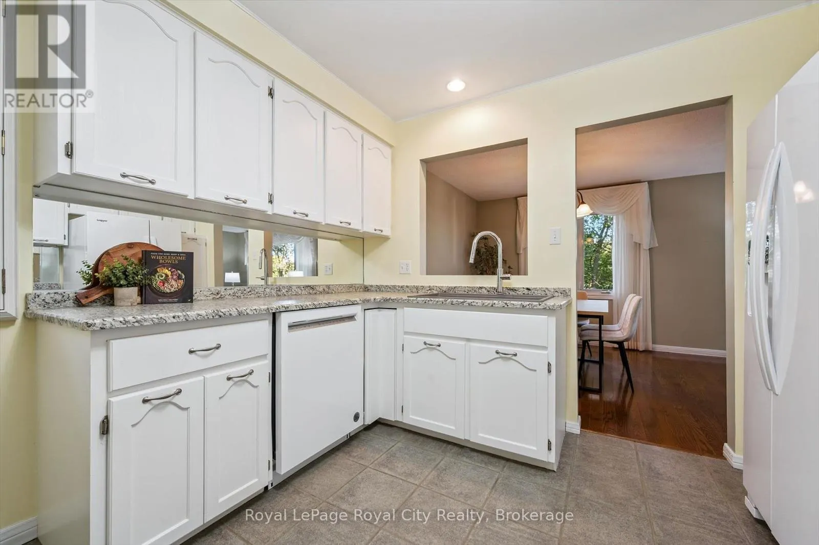 75 SHADYBROOK CRESCENT