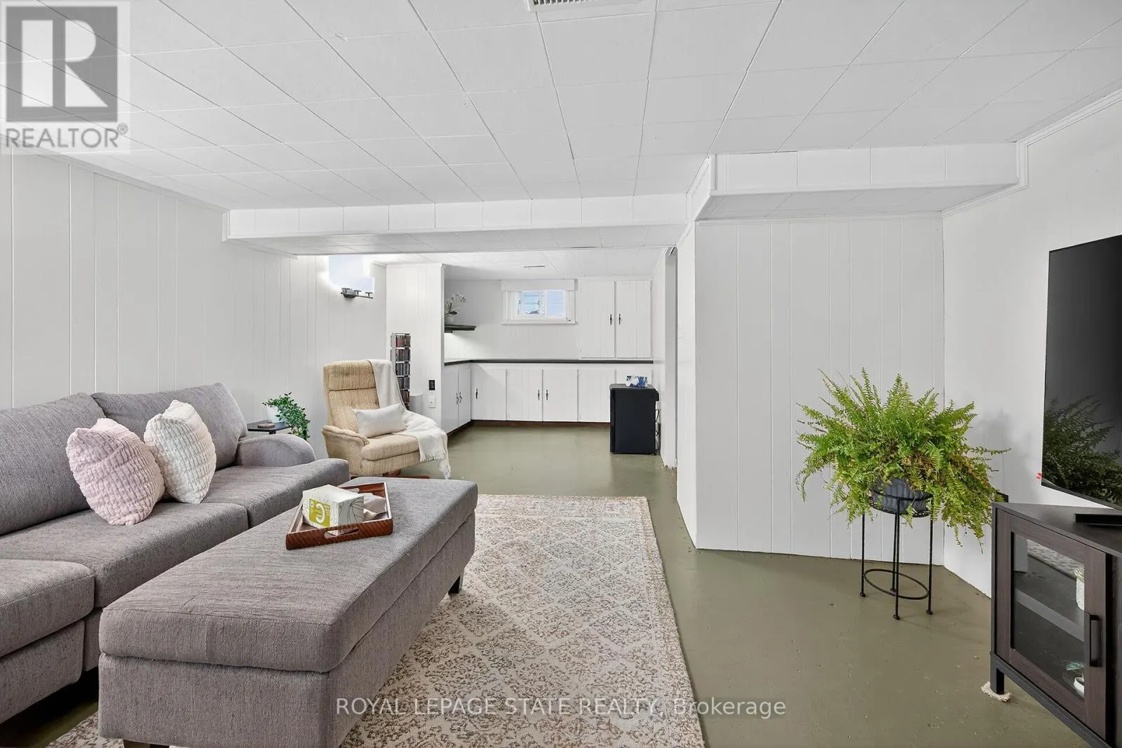 238 EAST 43RD STREET