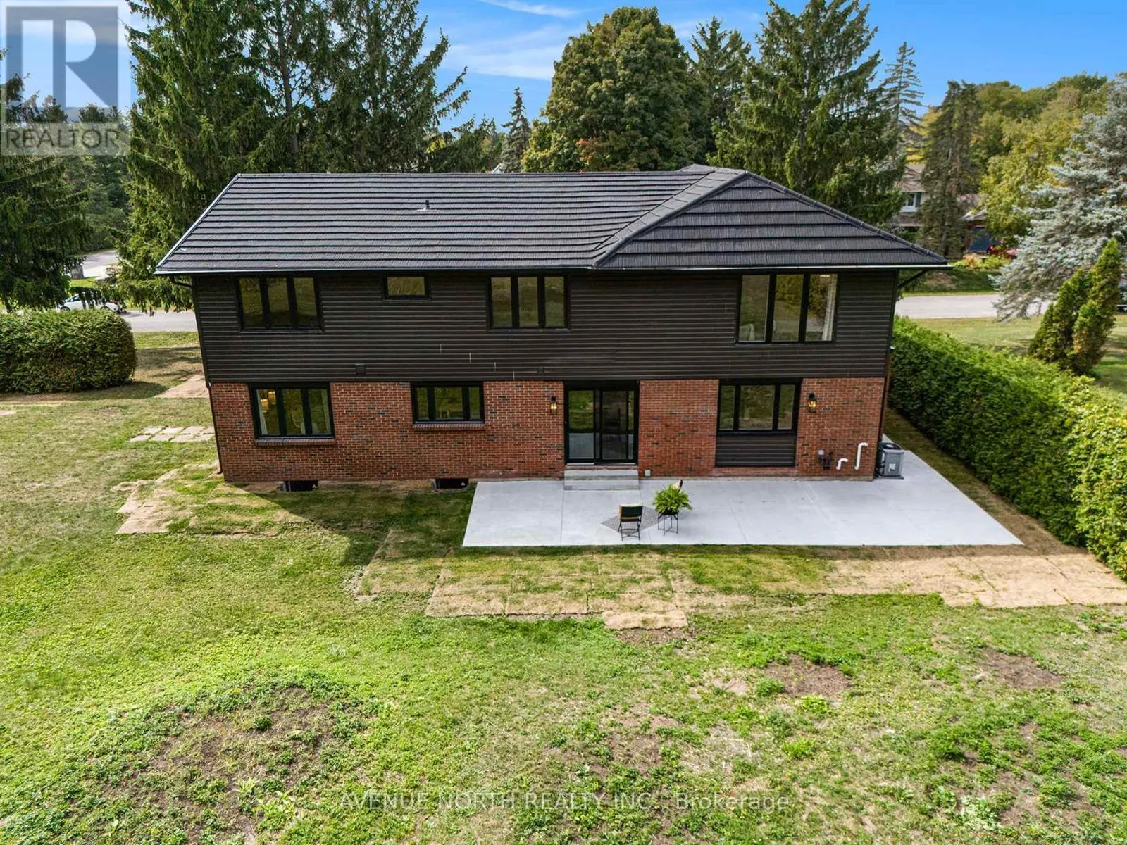 19 NEWLAND DRIVE
