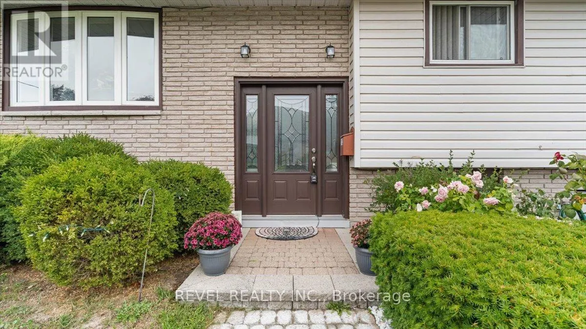 12 CHOWN CRESCENT