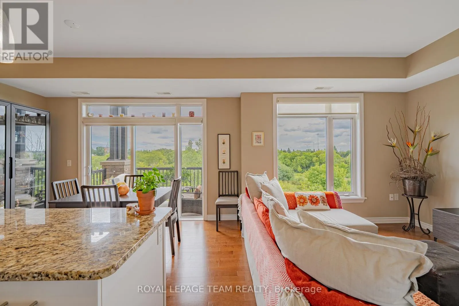 304 - 805 BEAUPARC PRIVATE