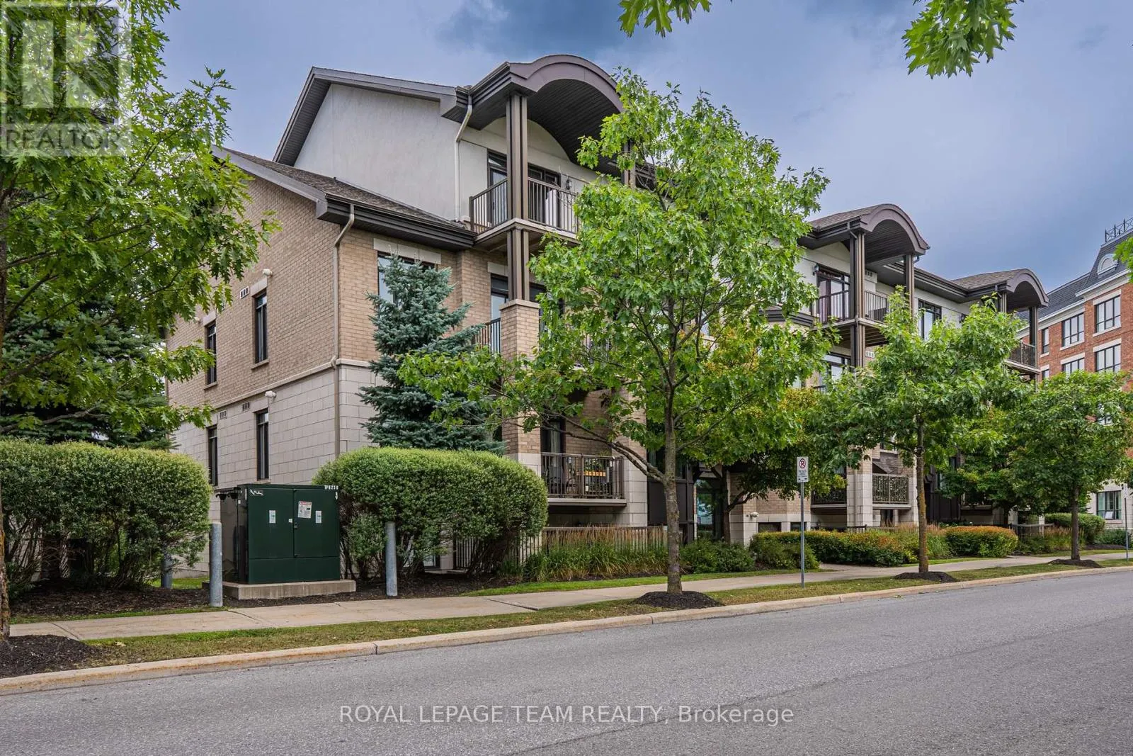 304 - 805 BEAUPARC PRIVATE
