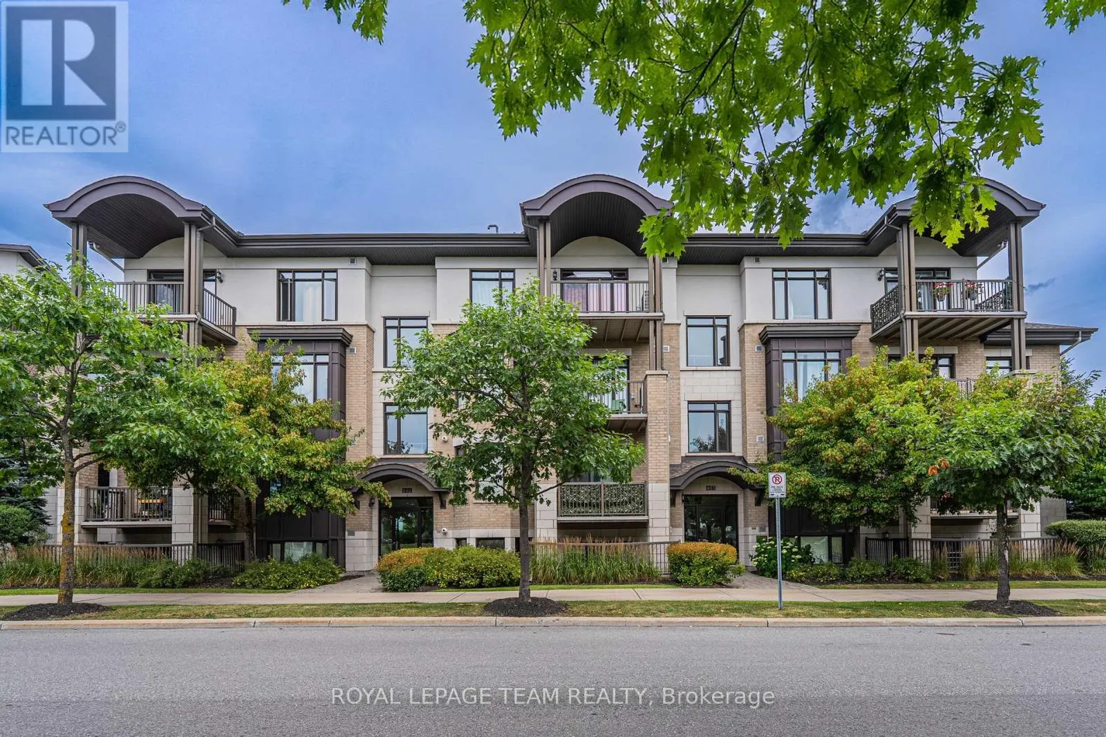 304 - 805 BEAUPARC PRIVATE