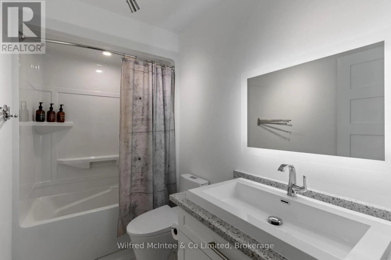 159 UPPER LORNE BEACH ROAD