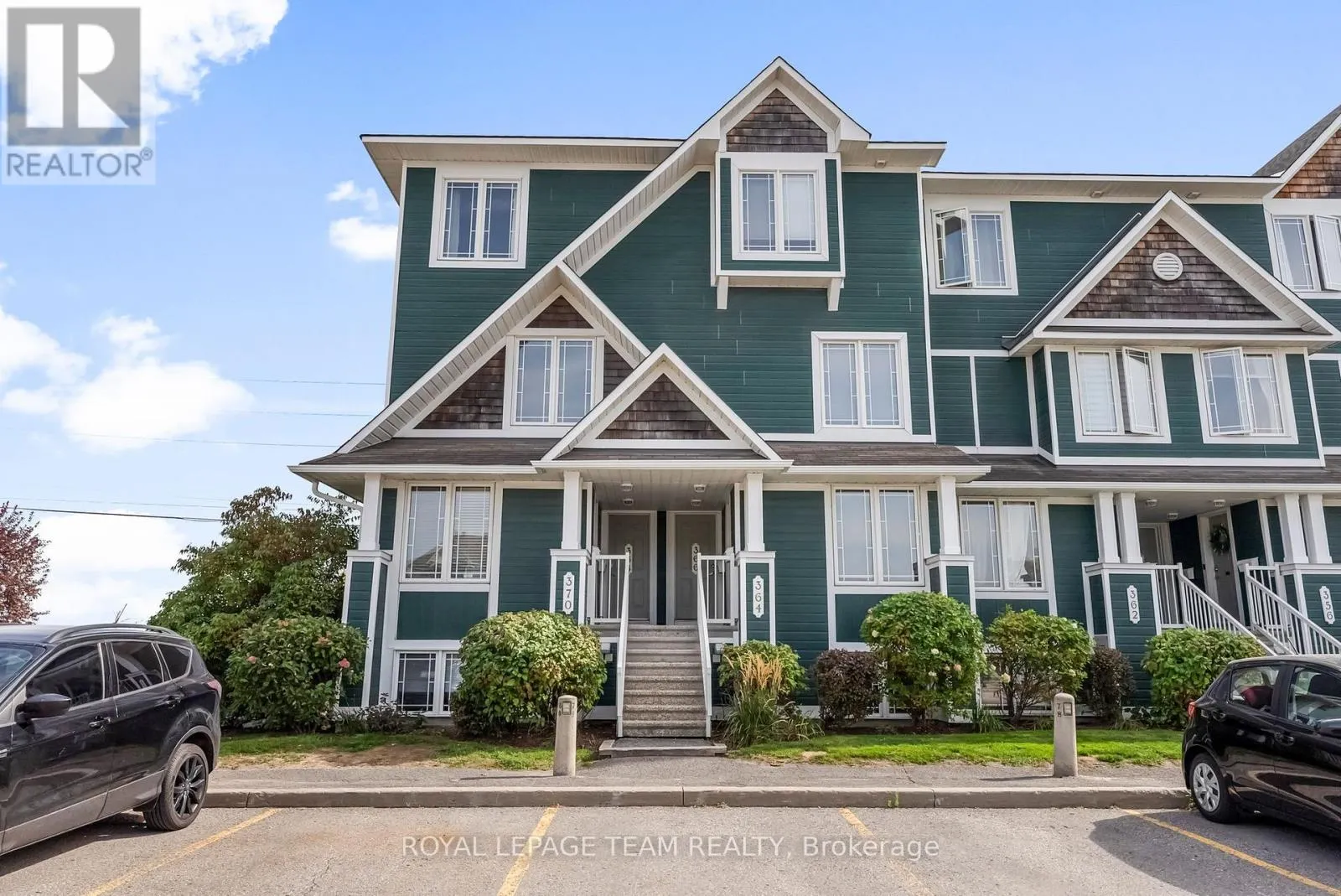 368 CROWNRIDGE DRIVE