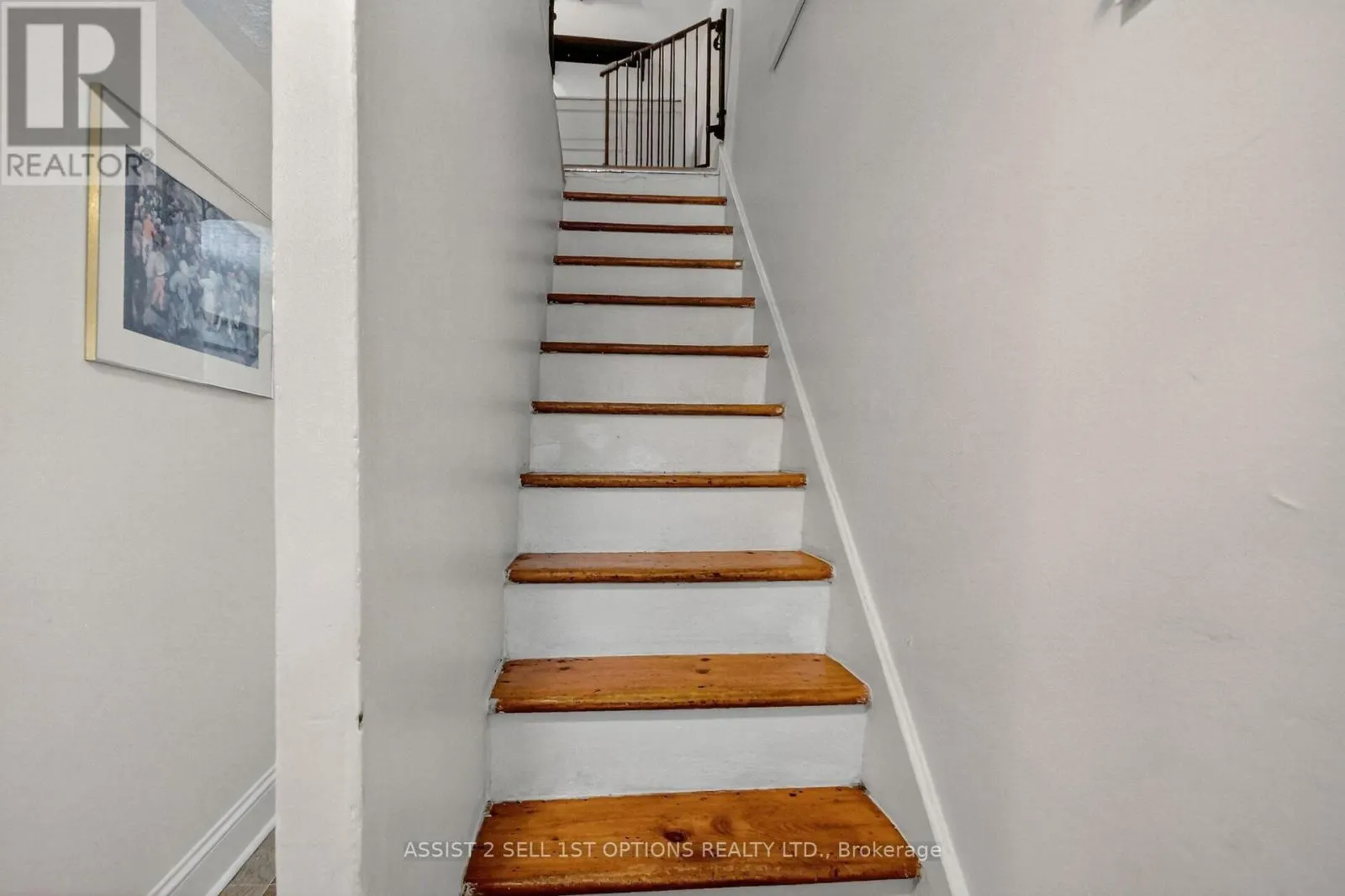 104 LEBRETON STREET N