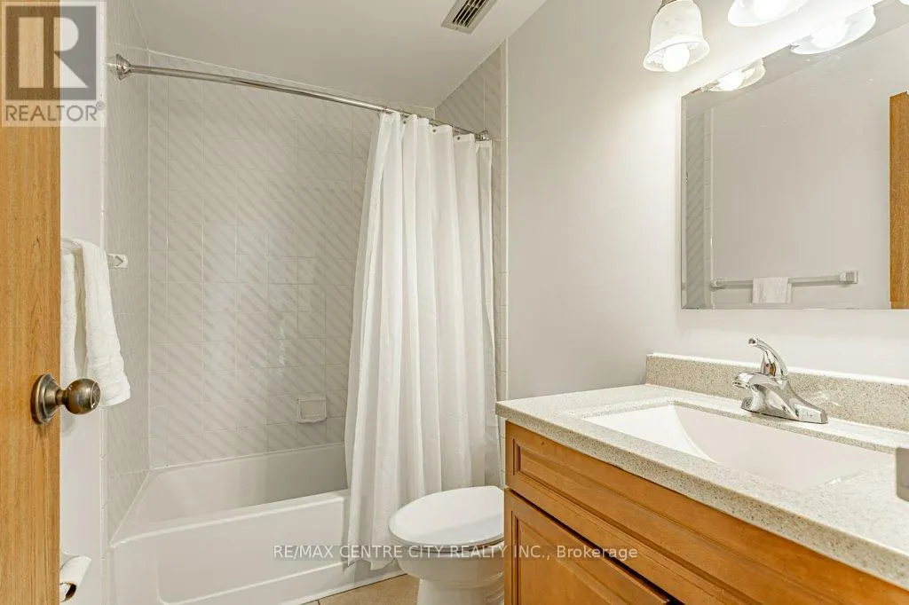 915 - 45 POND MILLS ROAD, #915