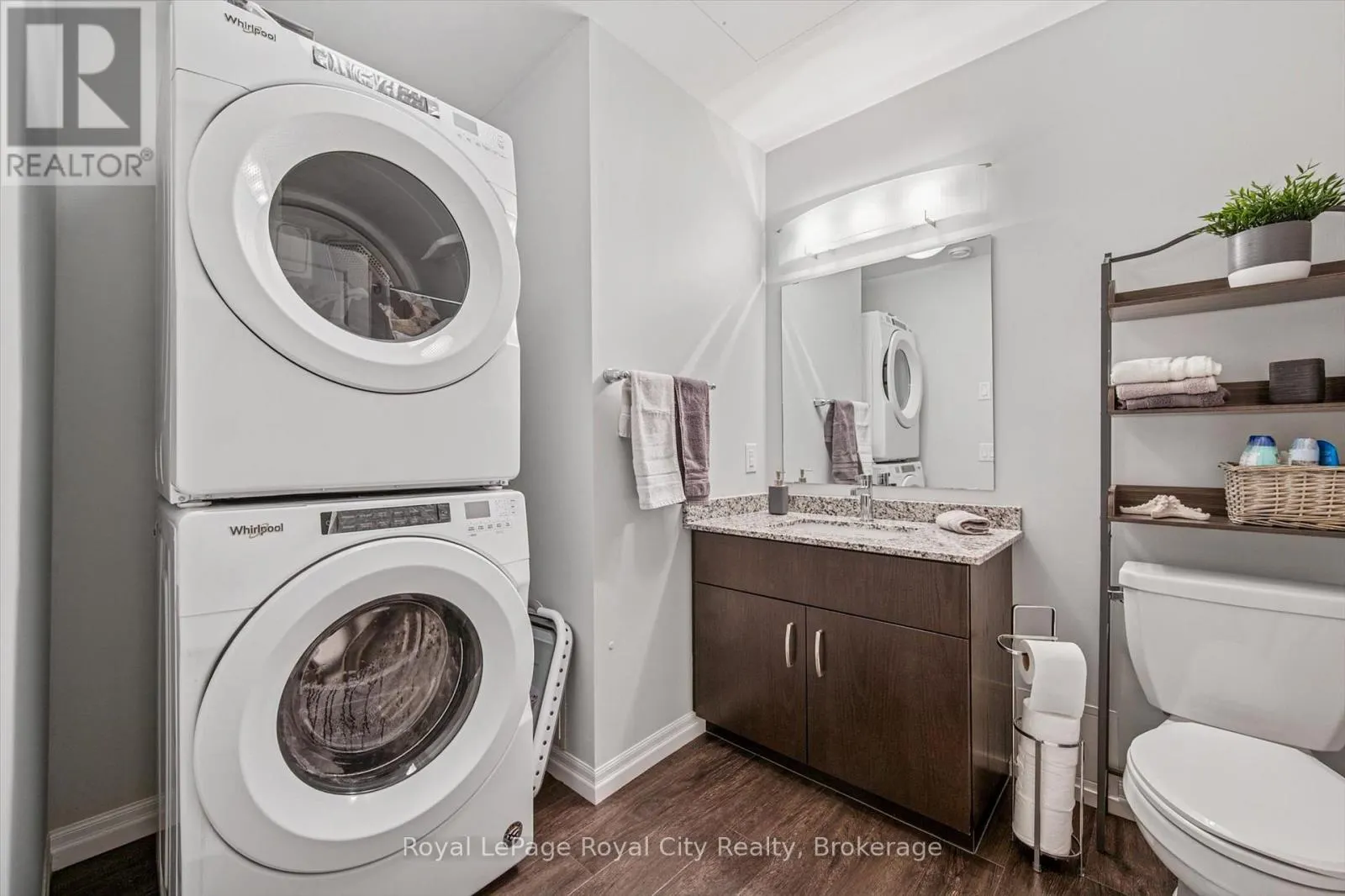 121 - 35 KINGSBURY SQUARE, #121