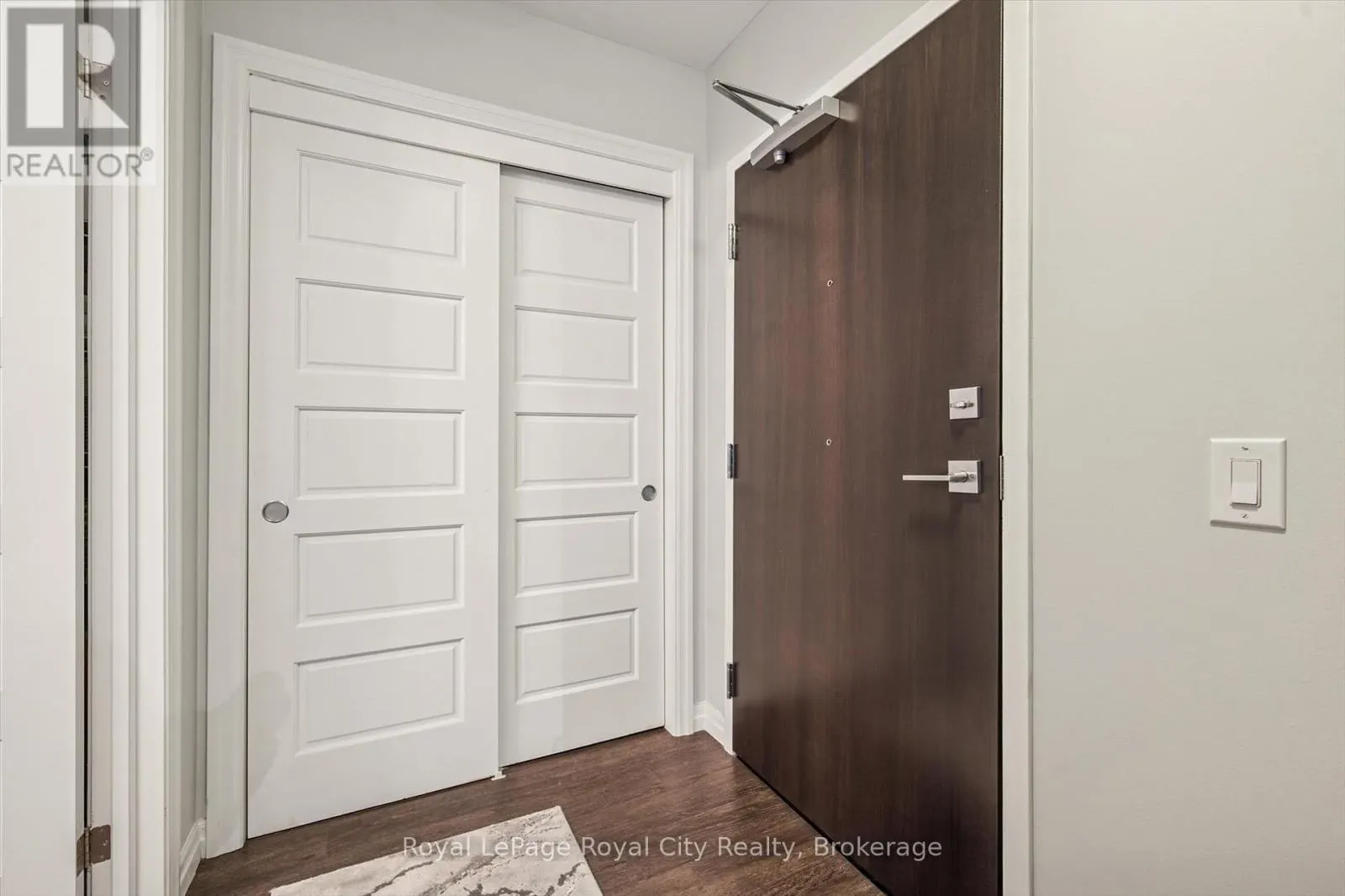 121 - 35 KINGSBURY SQUARE, #121