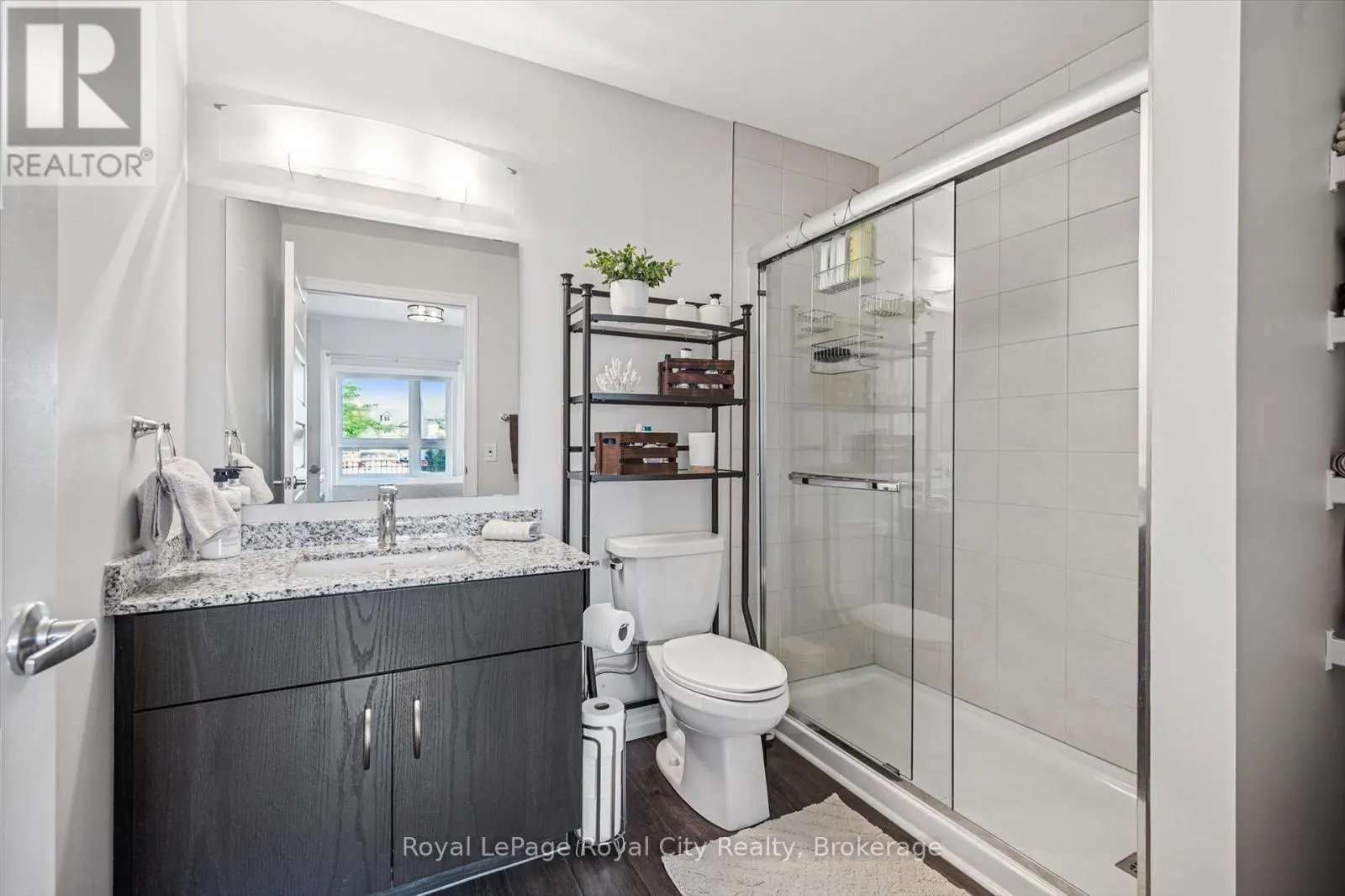 121 - 35 KINGSBURY SQUARE, #121