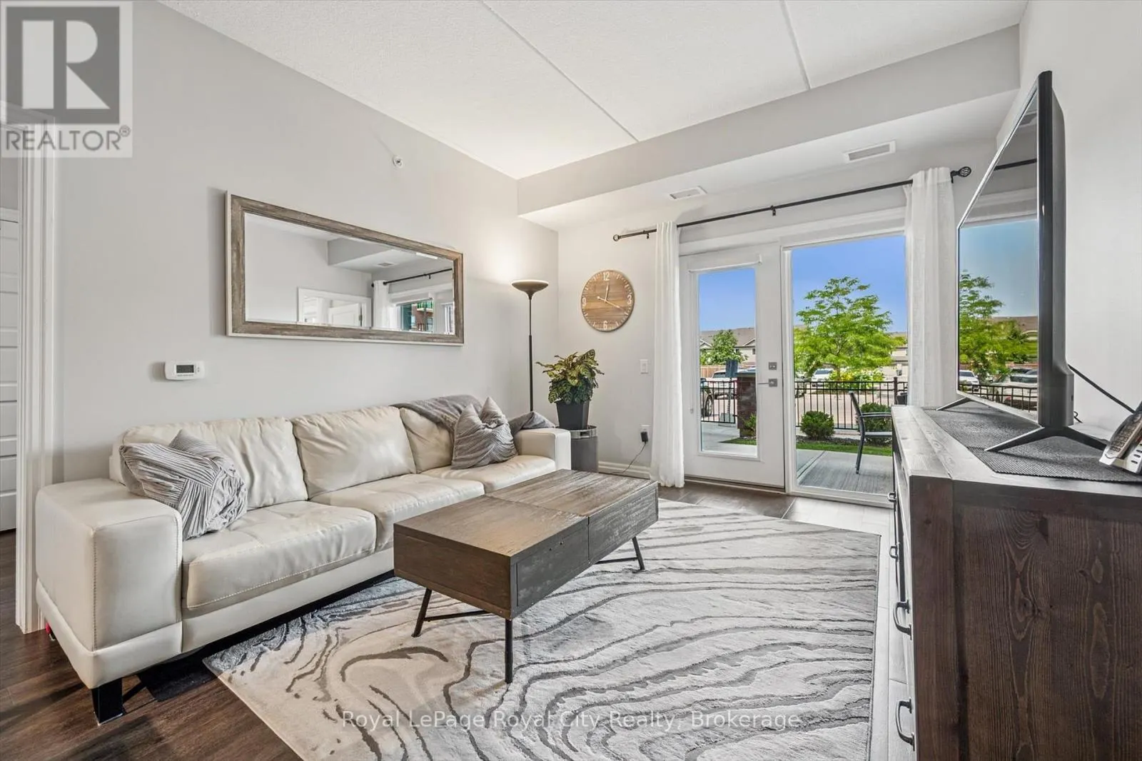 121 - 35 KINGSBURY SQUARE, #121