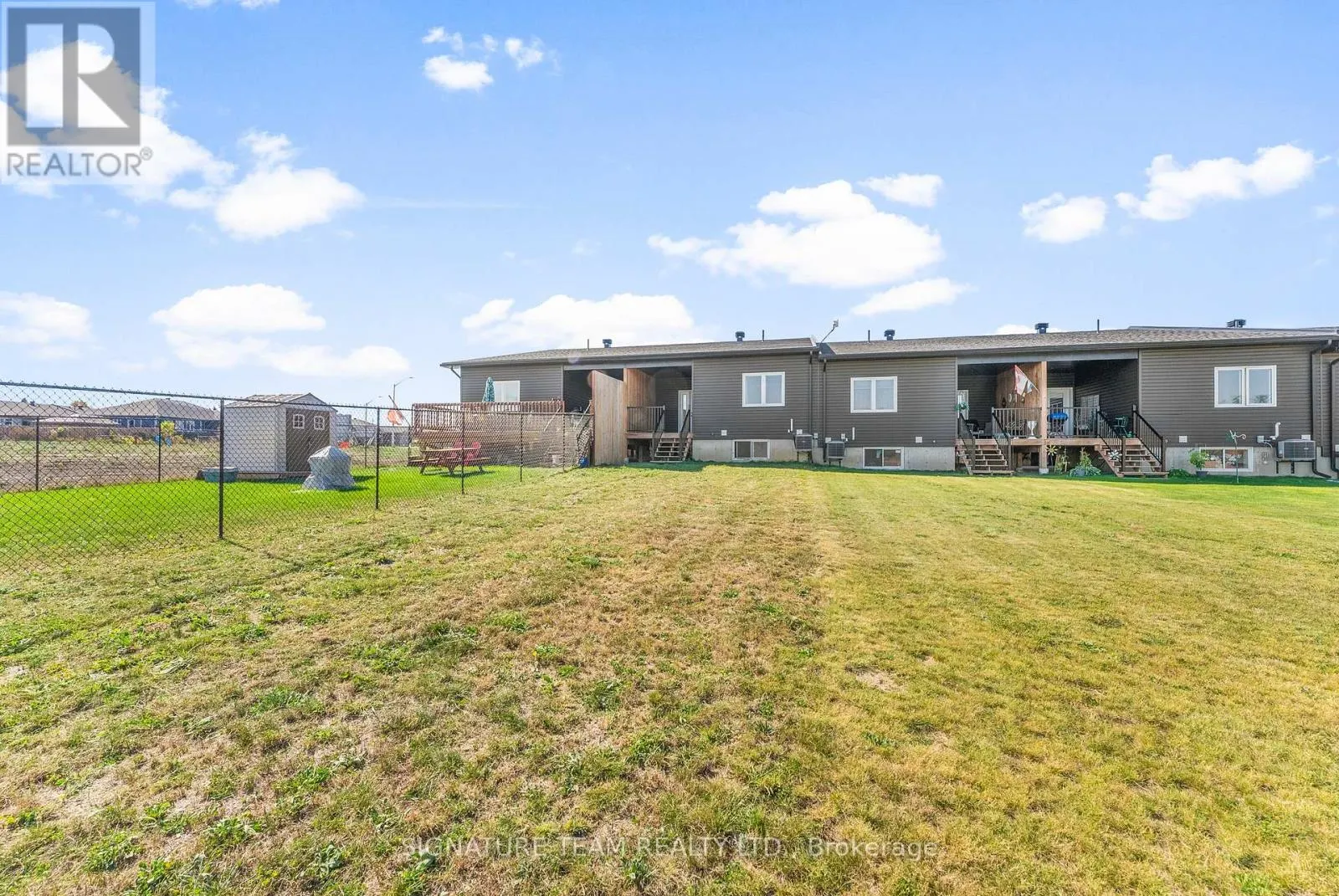 311 FORESTVIEW CRESCENT